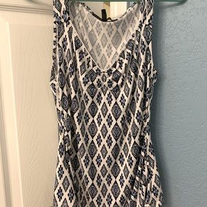 White House Black Market shell blouse size M